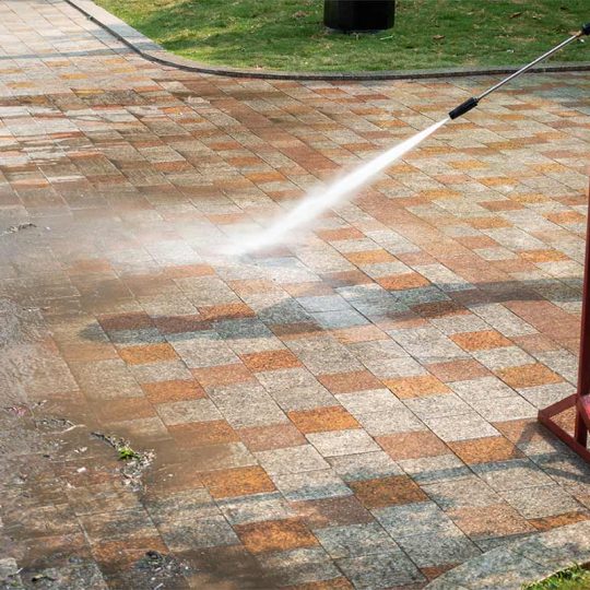 power-cleaning-exterior-floor